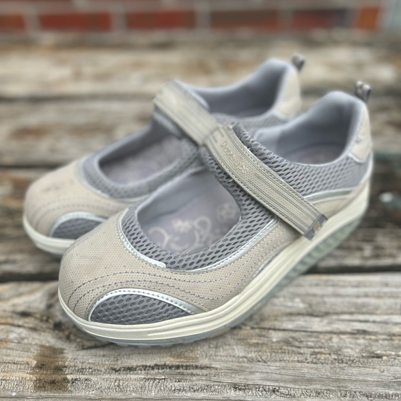 Skechers Shape-Ups Mary Jane Leather & Synthetic Strap Sneakers Shoes Size 8.5 - Picture 9 of 11